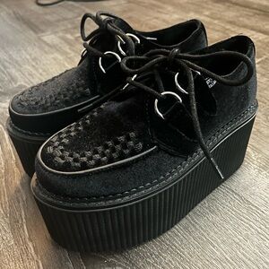 TUK Black Velvet strato creepers
